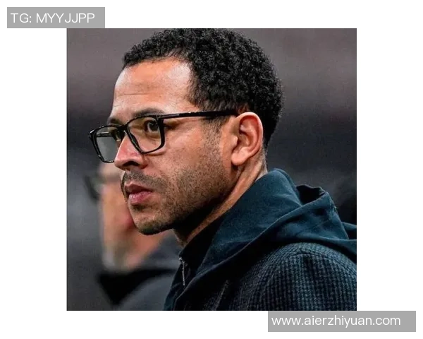 命定之选!罗塞尼尔重塑“蓝军”军魂:看这位战术奇才如何撕碎不胜魔咒,开启蔚蓝新纪元 命定之选!罗塞尼尔重塑“蓝军”军魂:看这位战术奇才如何撕碎不胜魔咒,开启蔚蓝新纪元